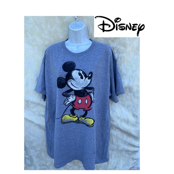 Disney Other - Disney Size XL (46/48)
Graphic Mickey Mouse T-shirt
53% polyester/47% cotton